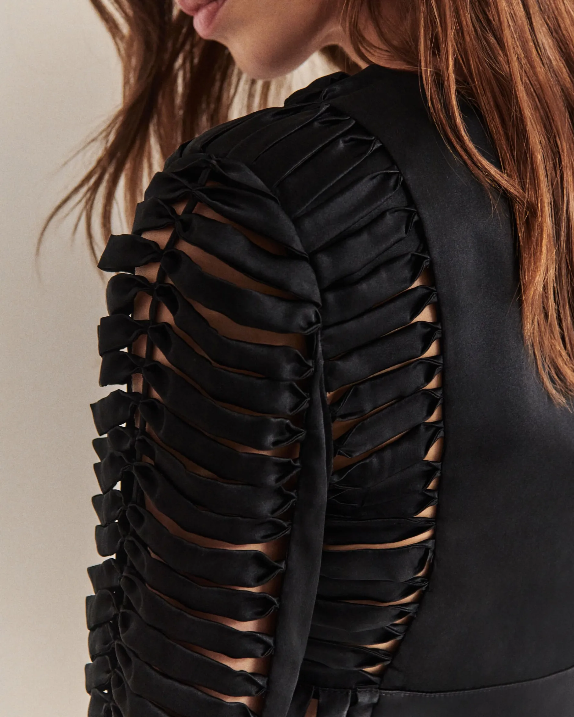 LIVY ALEC TOP BLACK Fashion